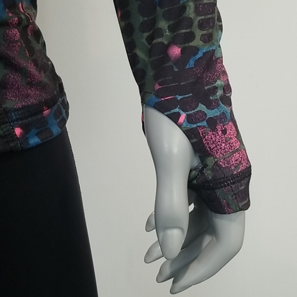 Lole colorful pullover athletic top size small - Picture 6 of 8